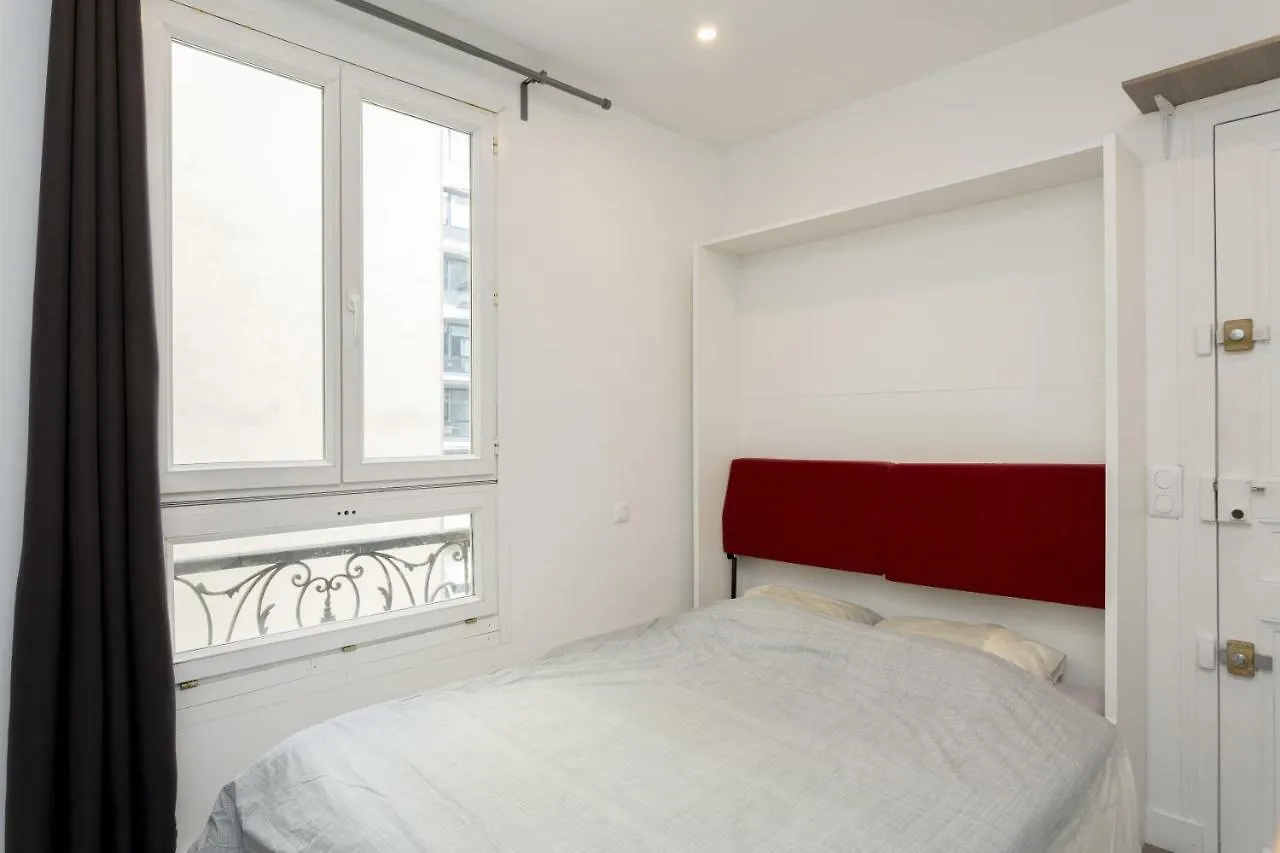 Studette De Charme Neuve Proche Invalides Apartment Paris 0*,  France